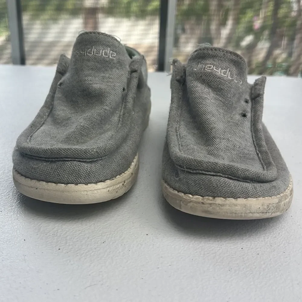 Hey Dude Wally Youth Stretch Grey Round Toe Low Cut Memory Foam Chukka Loafer Y1 - Picture 5 of 8